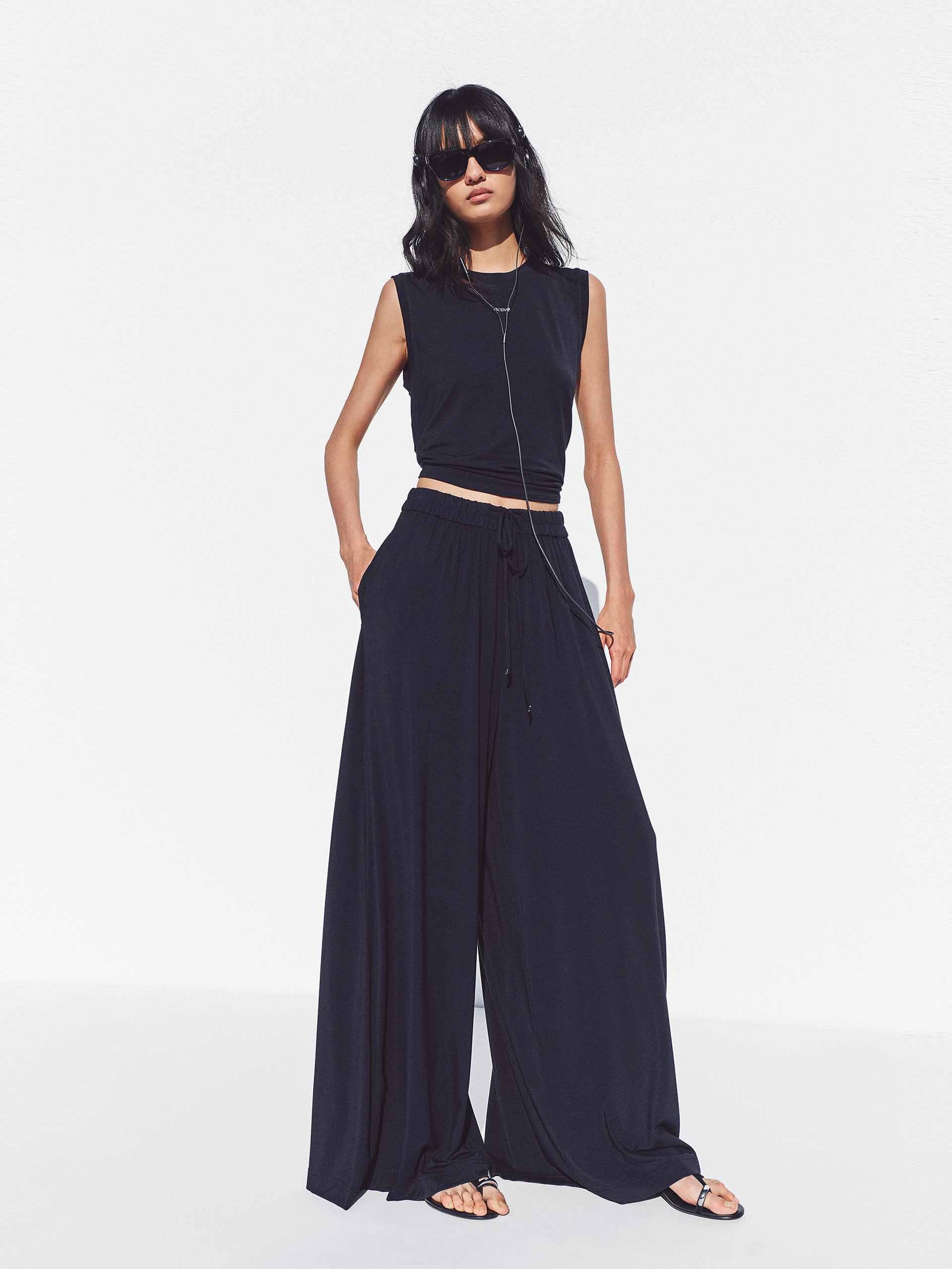 Sleeveless Back Tie Top - Image 10
