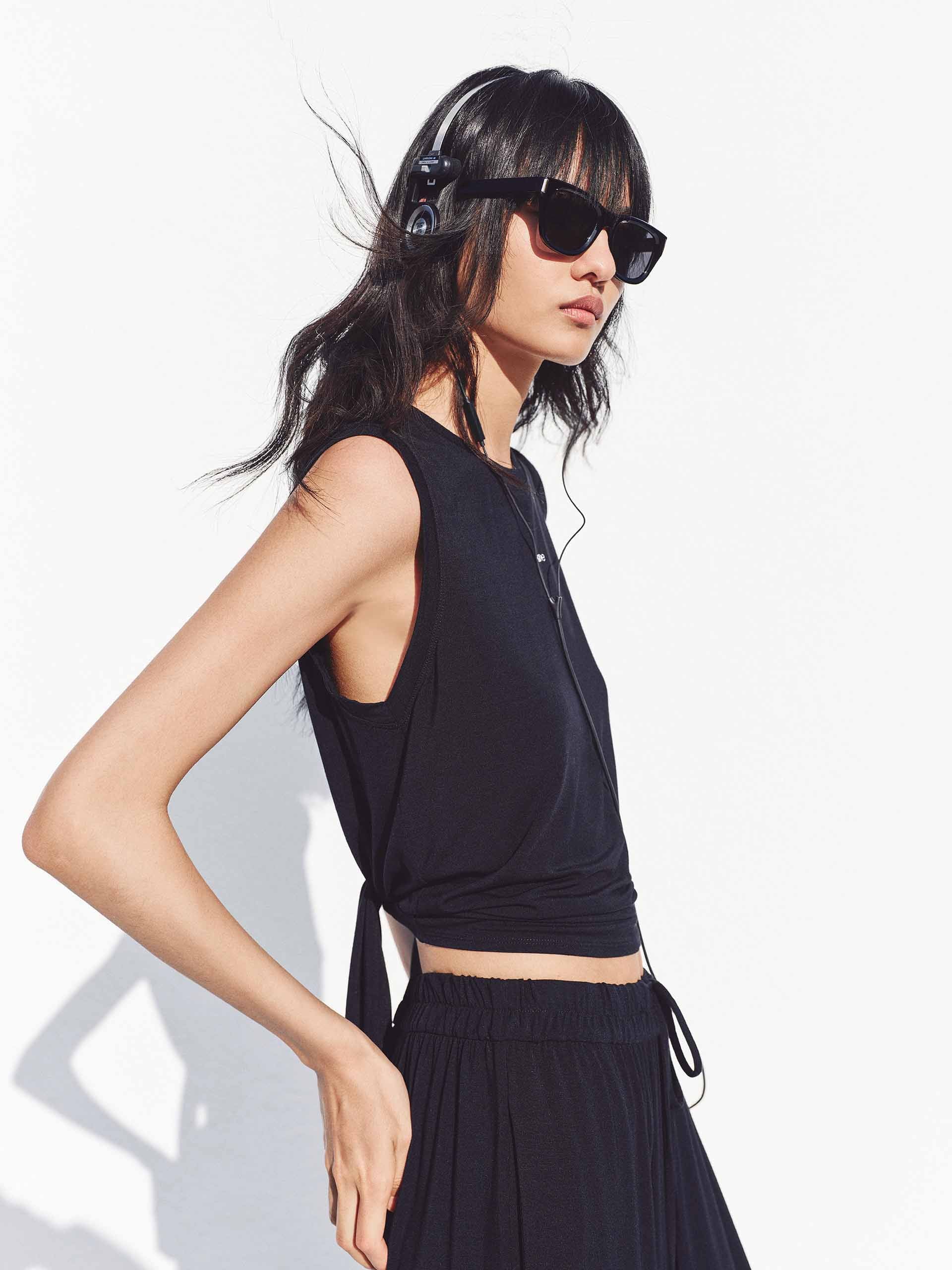 Sleeveless Back Tie Top - Image 14