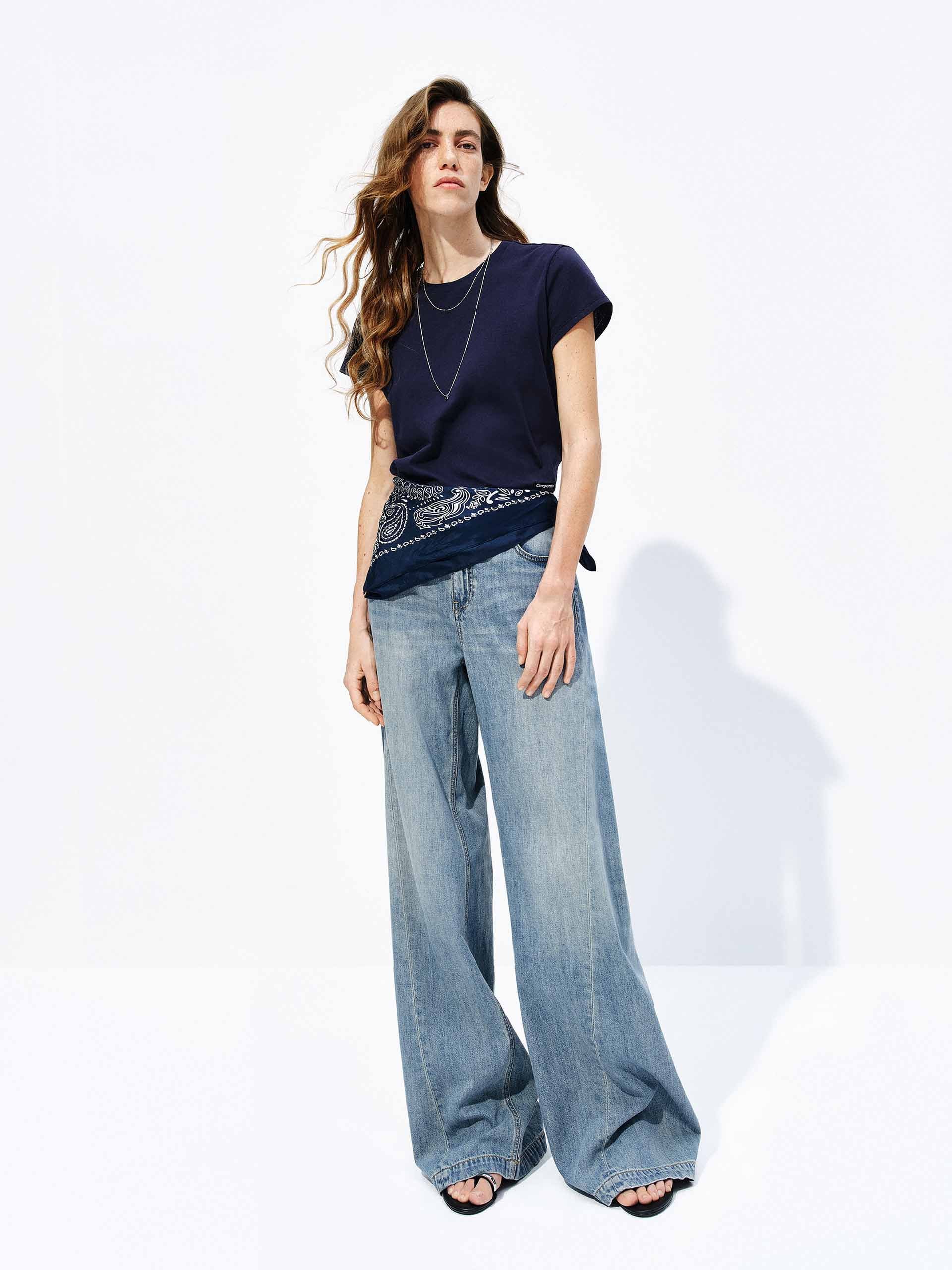 Soft Cotton Basic T-shirt - Image 10