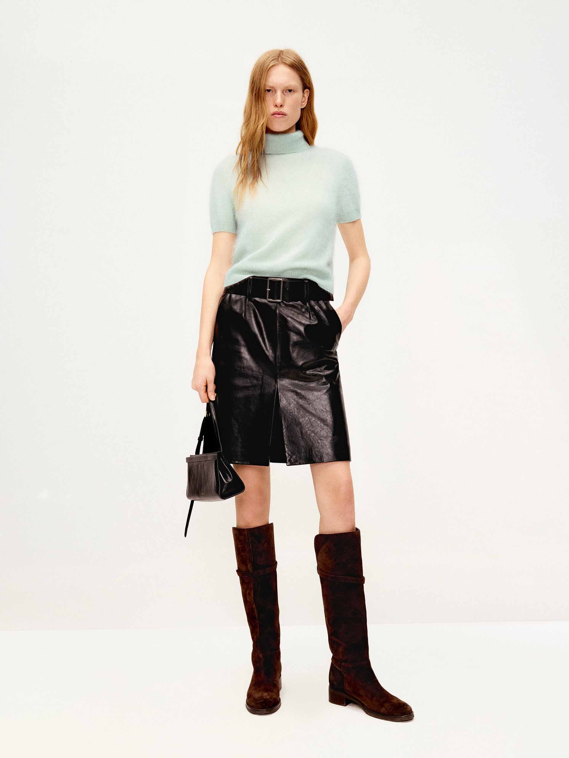 Turtleneck Cashmere Knitted Top - Image 10