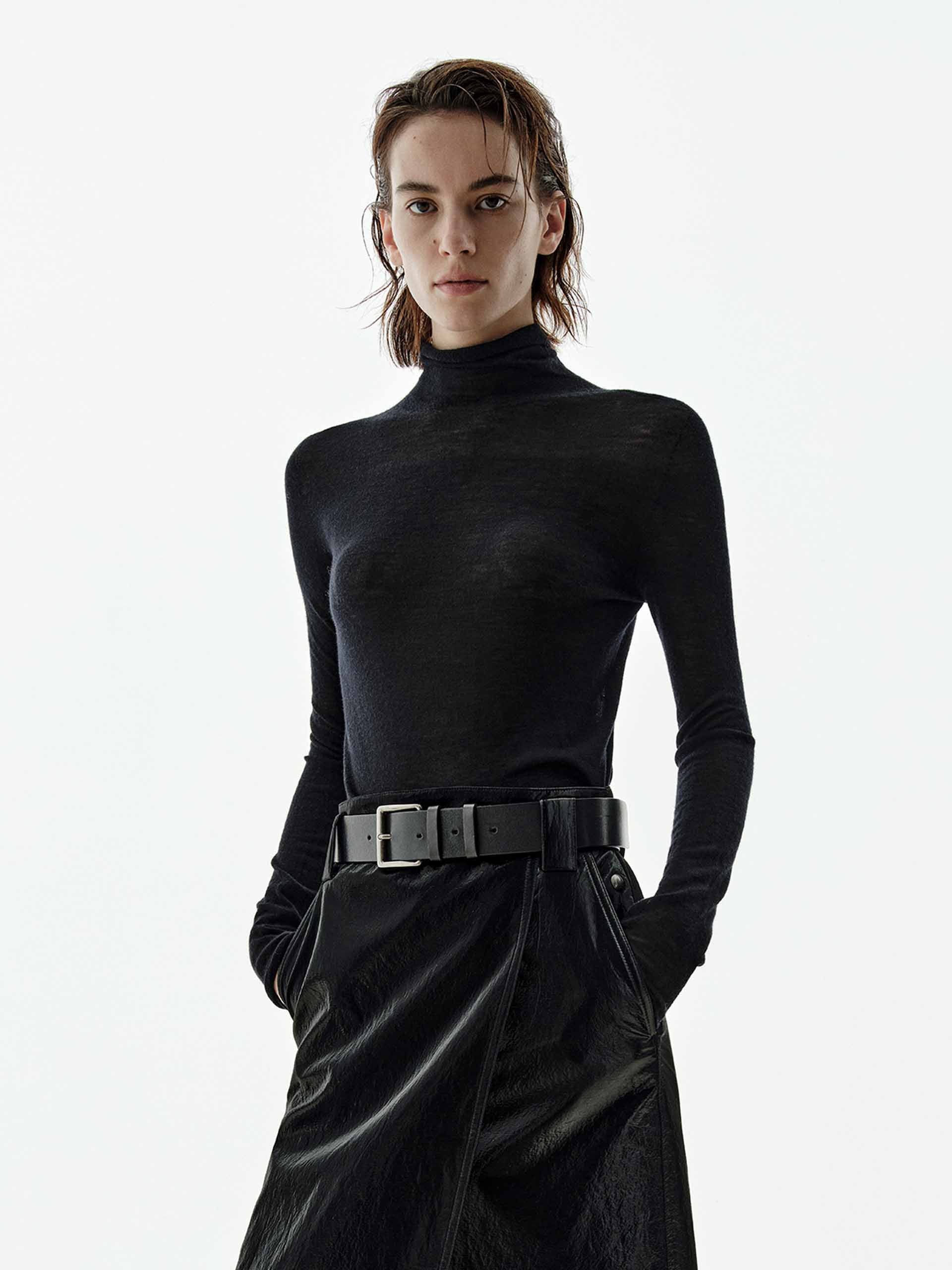 Turtleneck Cashmere Sweater - Image 3