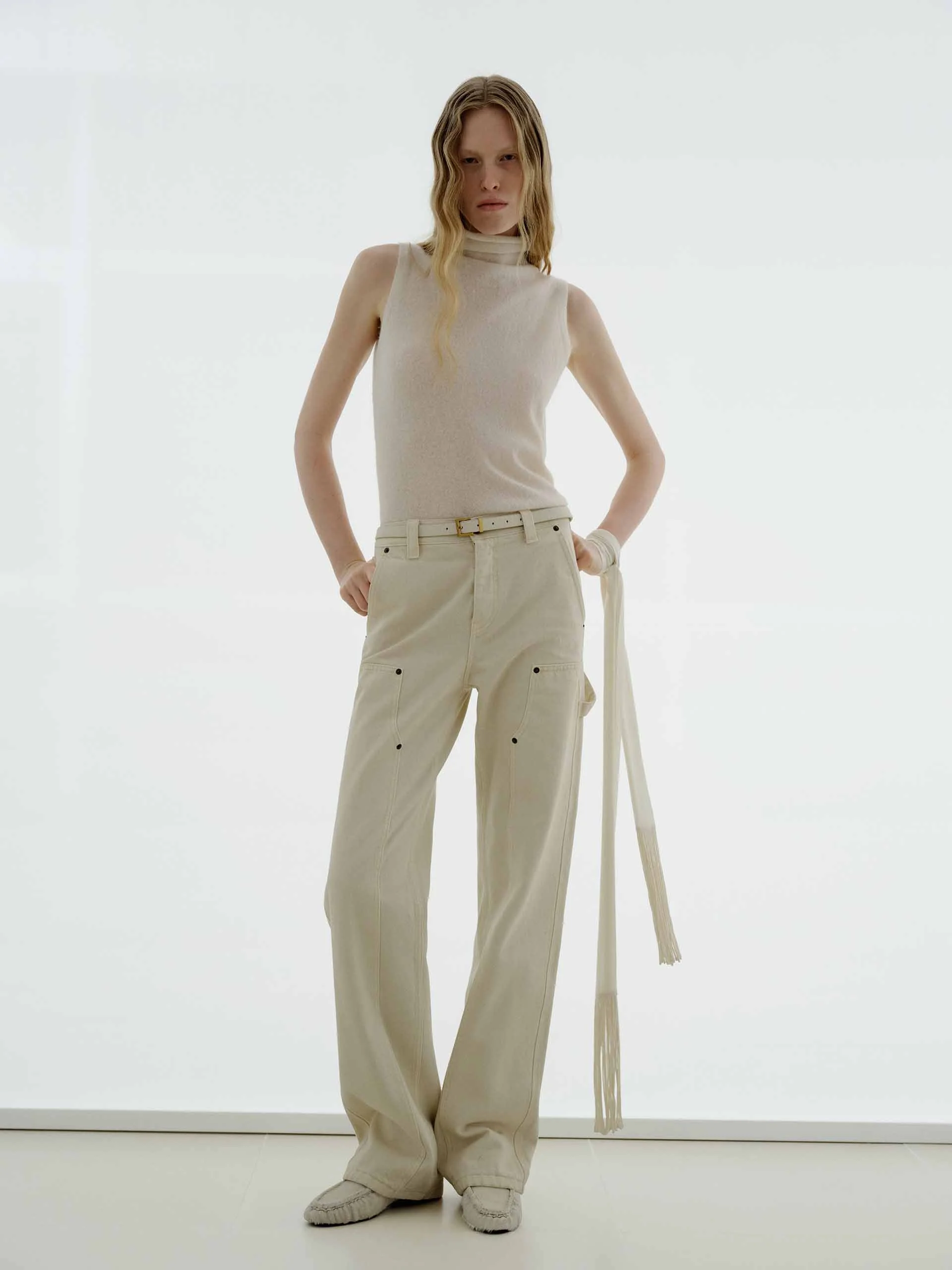 Turtleneck Sleeveless Sweater - Image 16