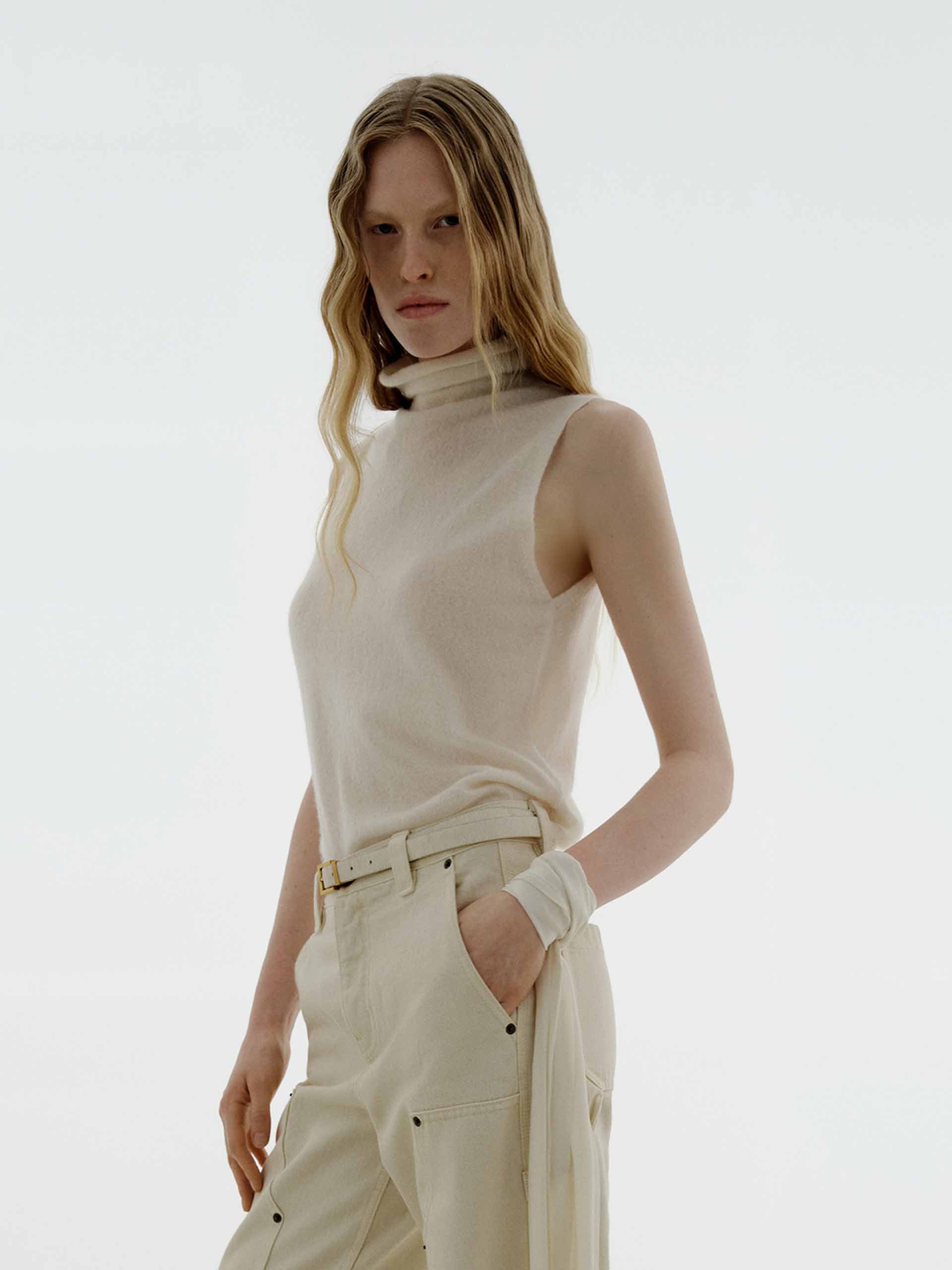 Turtleneck Sleeveless Sweater - Image 20