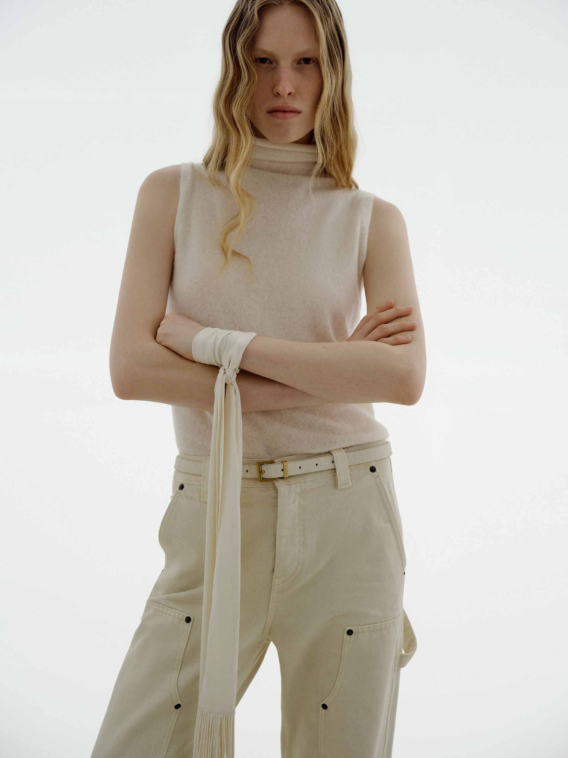 Turtleneck Sleeveless Sweater - Image 21