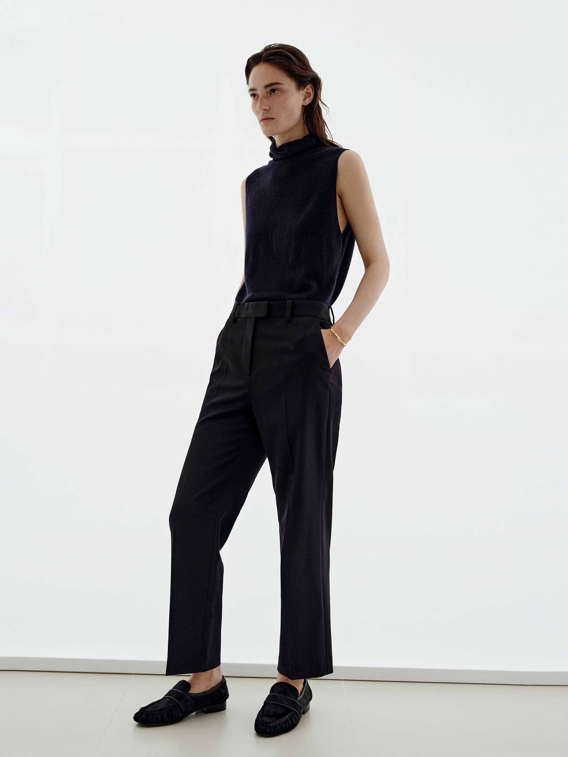 Turtleneck Sleeveless Sweater - Image 9