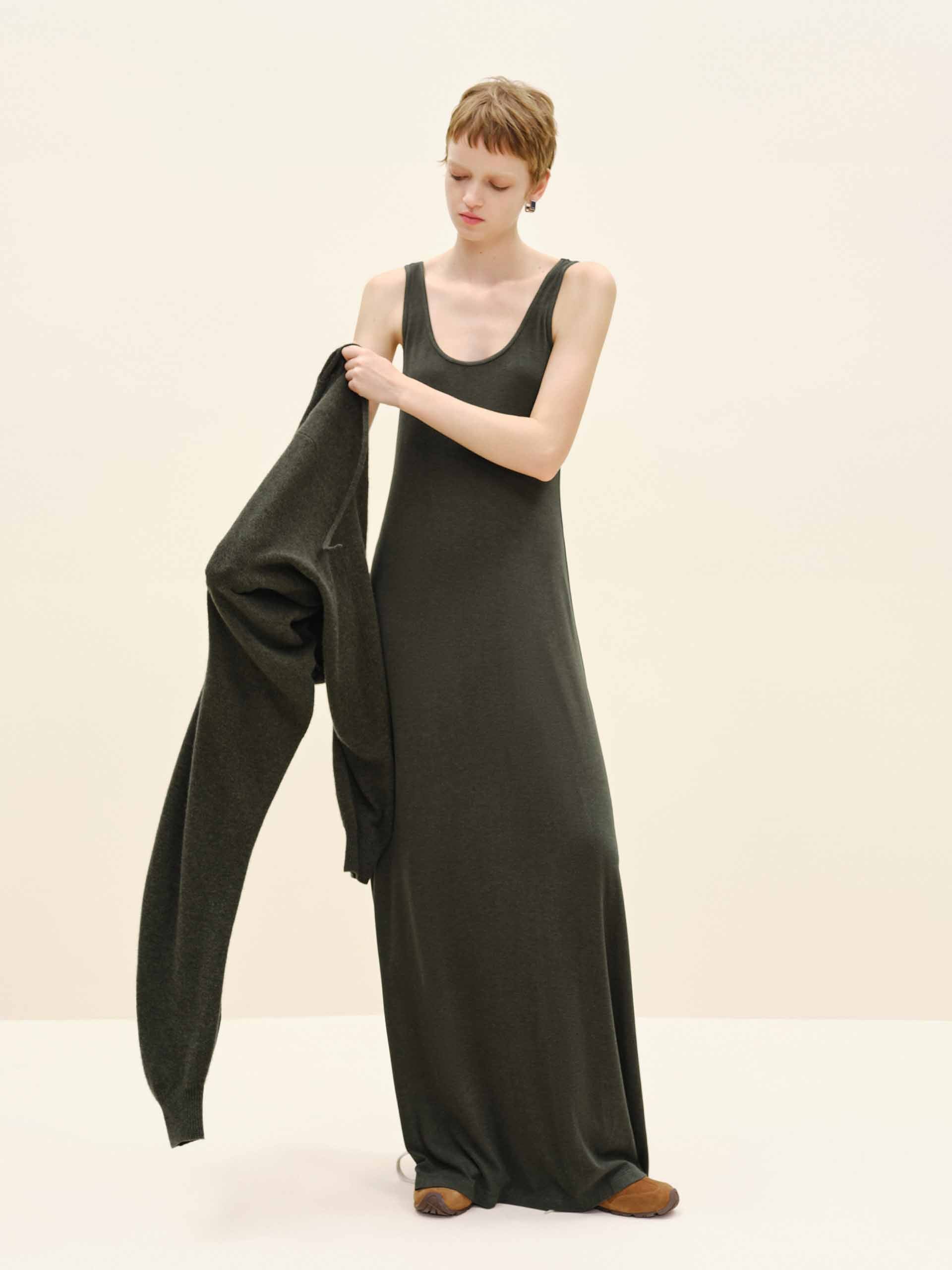 U-neck Dress With Cardigan - Image 6
