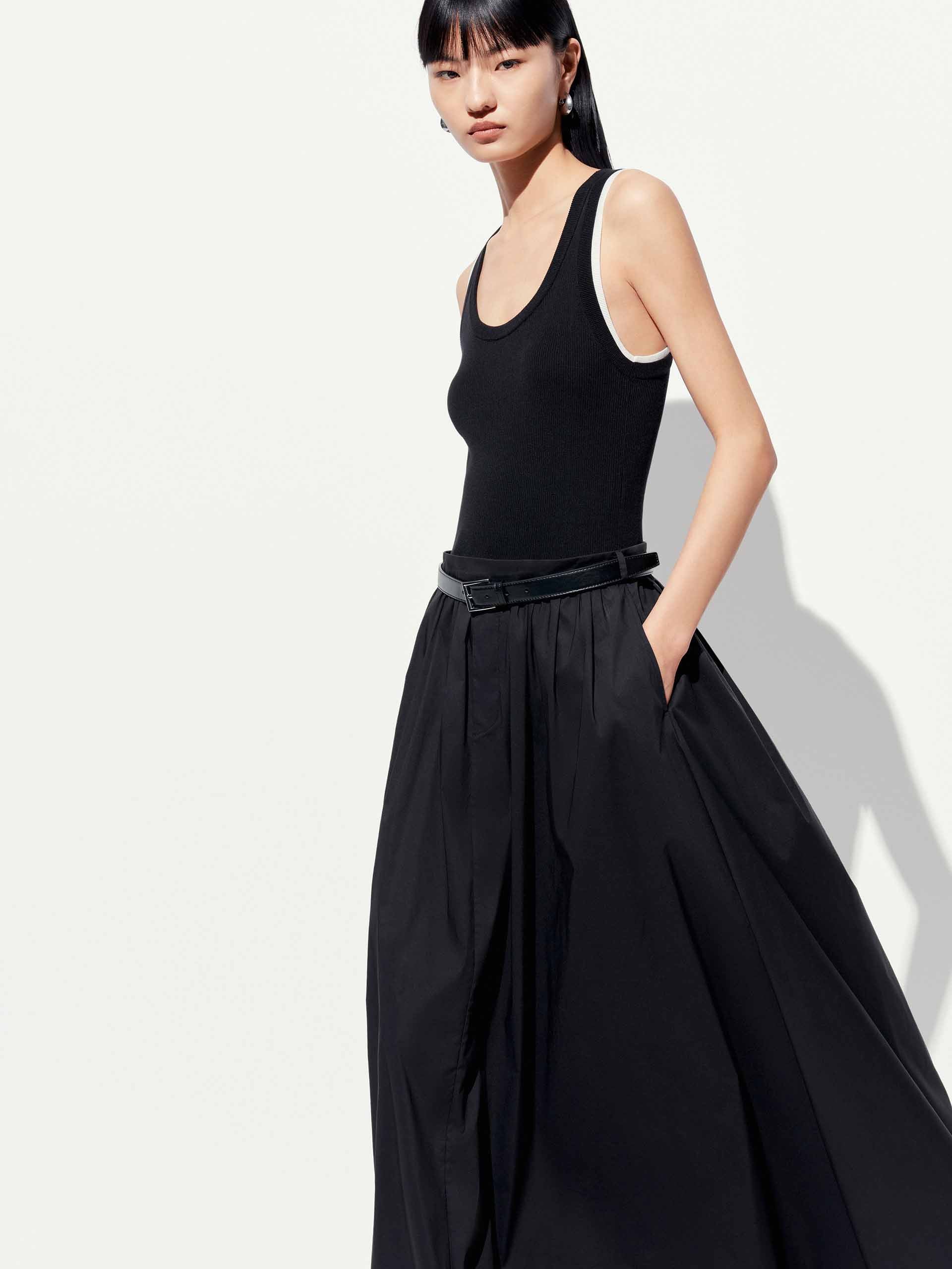 U-neck Sleeveless Maxi Dress - Image 4