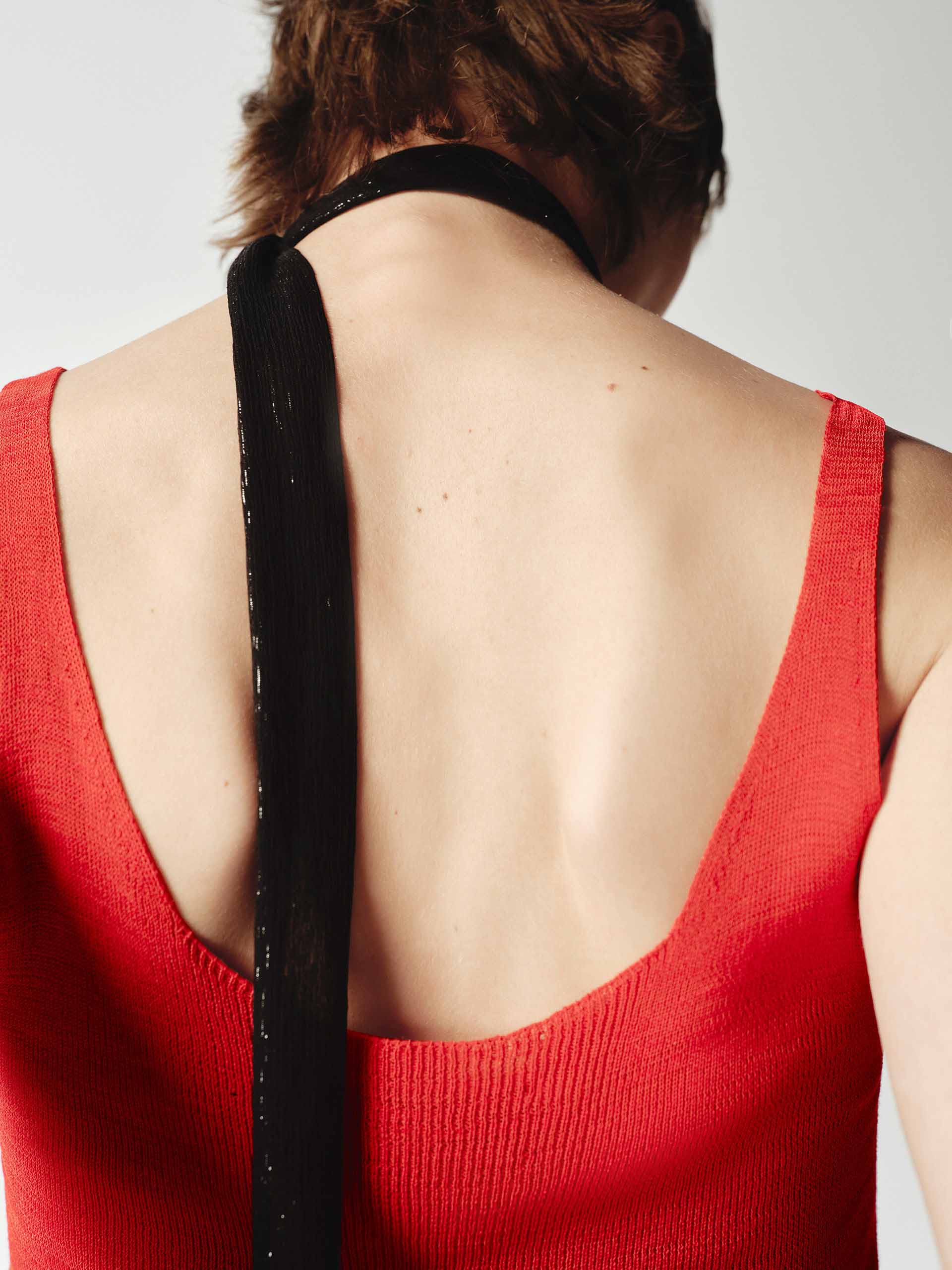 U-neck Slim Tank Top - Image 8