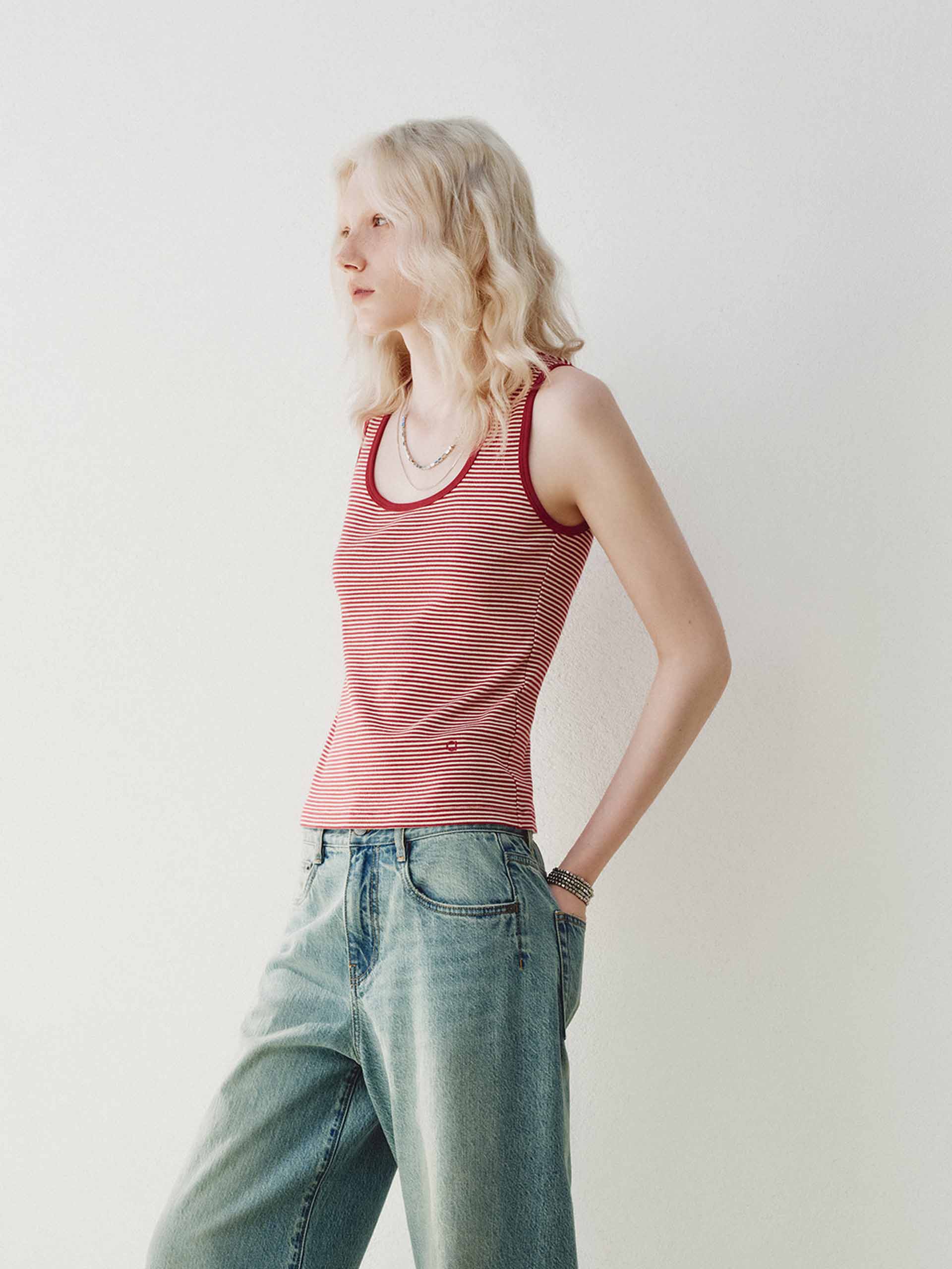 U-neck Striped Tank Top - Image 7