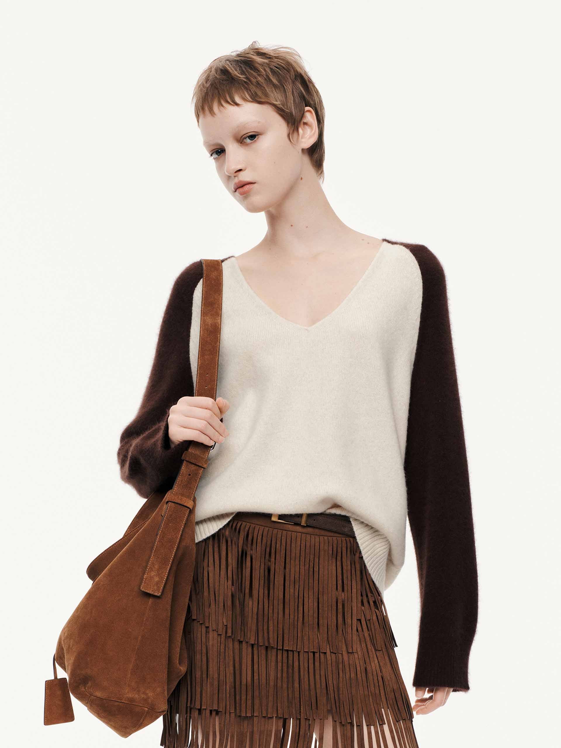 V-neck Contrast Sweater