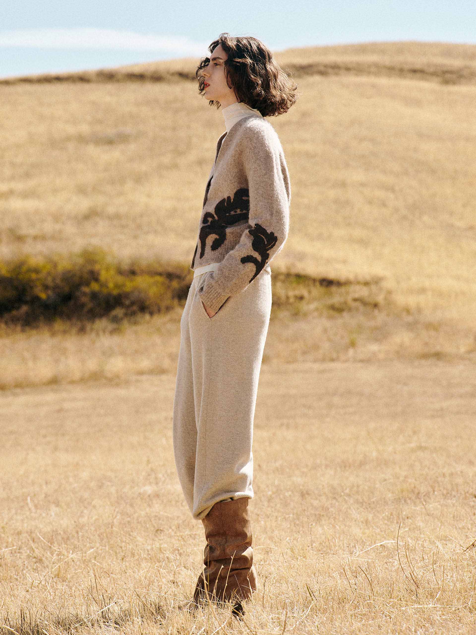 V-neck Cropped Cardigan - Image 2