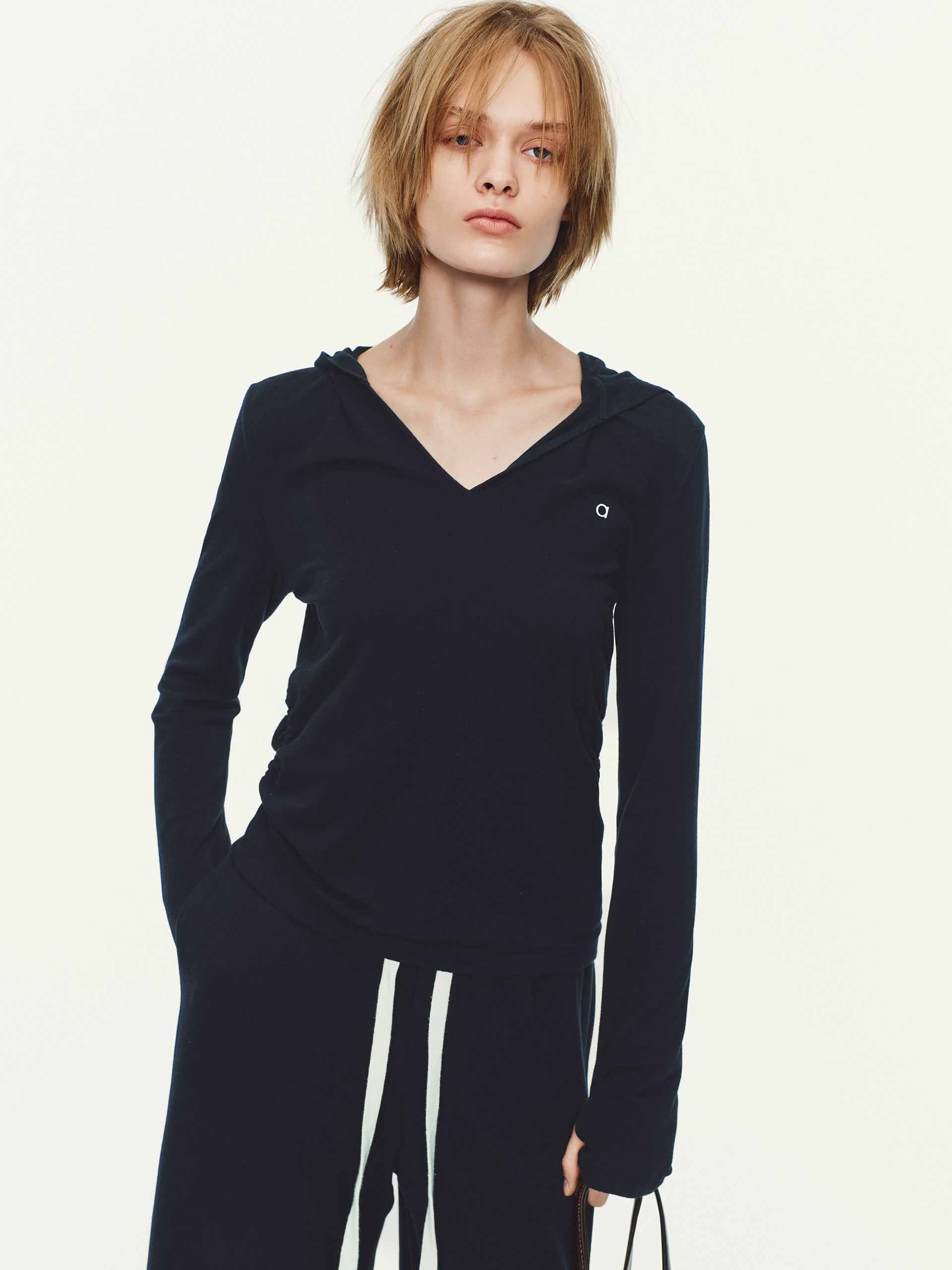 V-neck Hooded Fitted Blouse