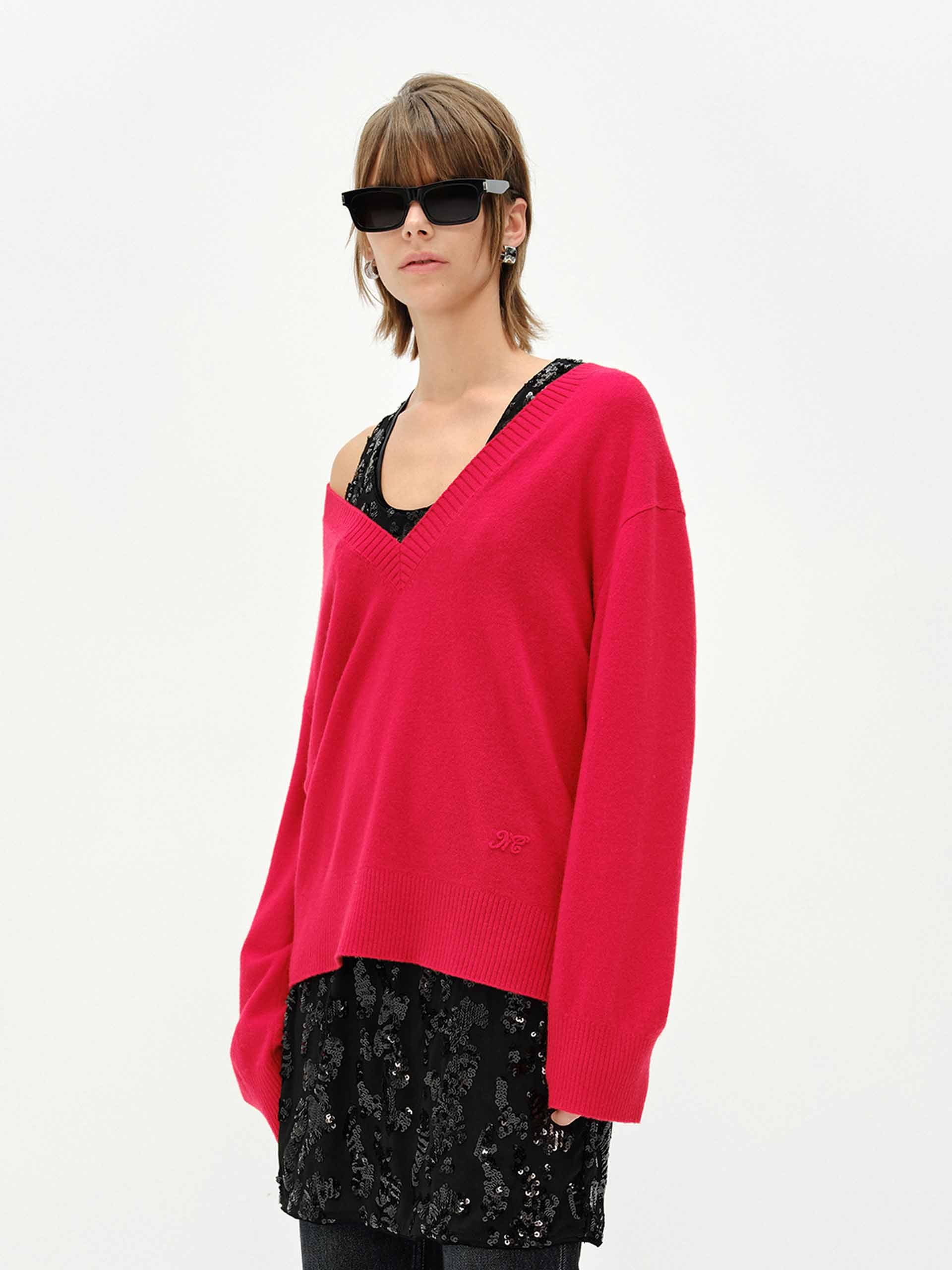 V-neck Loose Knit Sweater - Image 7