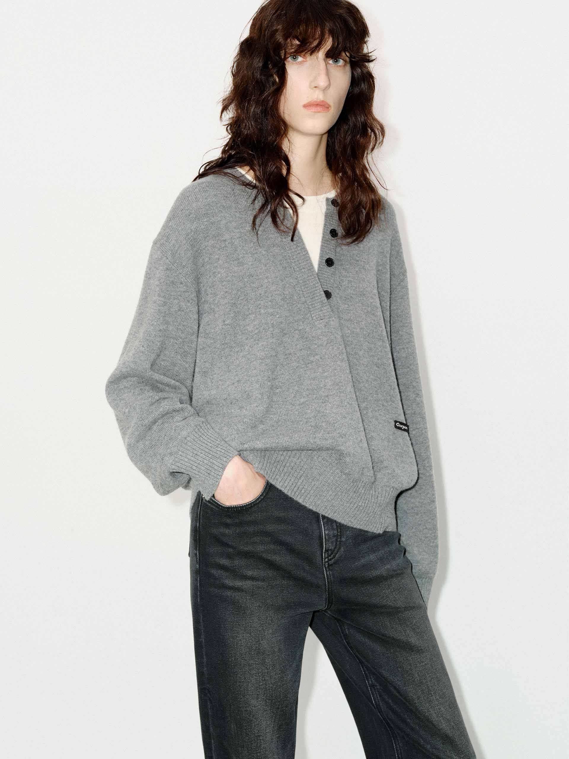 V-neck Loose Sweater - Image 20