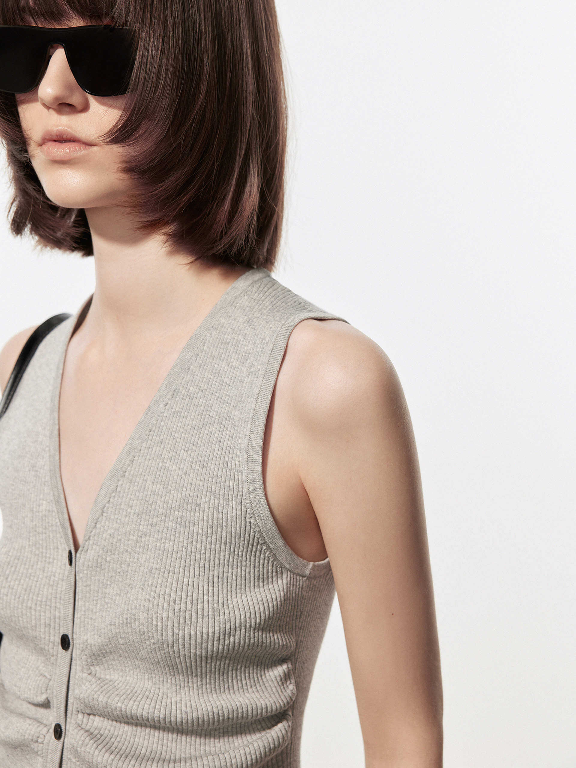 V-neck Ribbed Knit Tank - Image 6