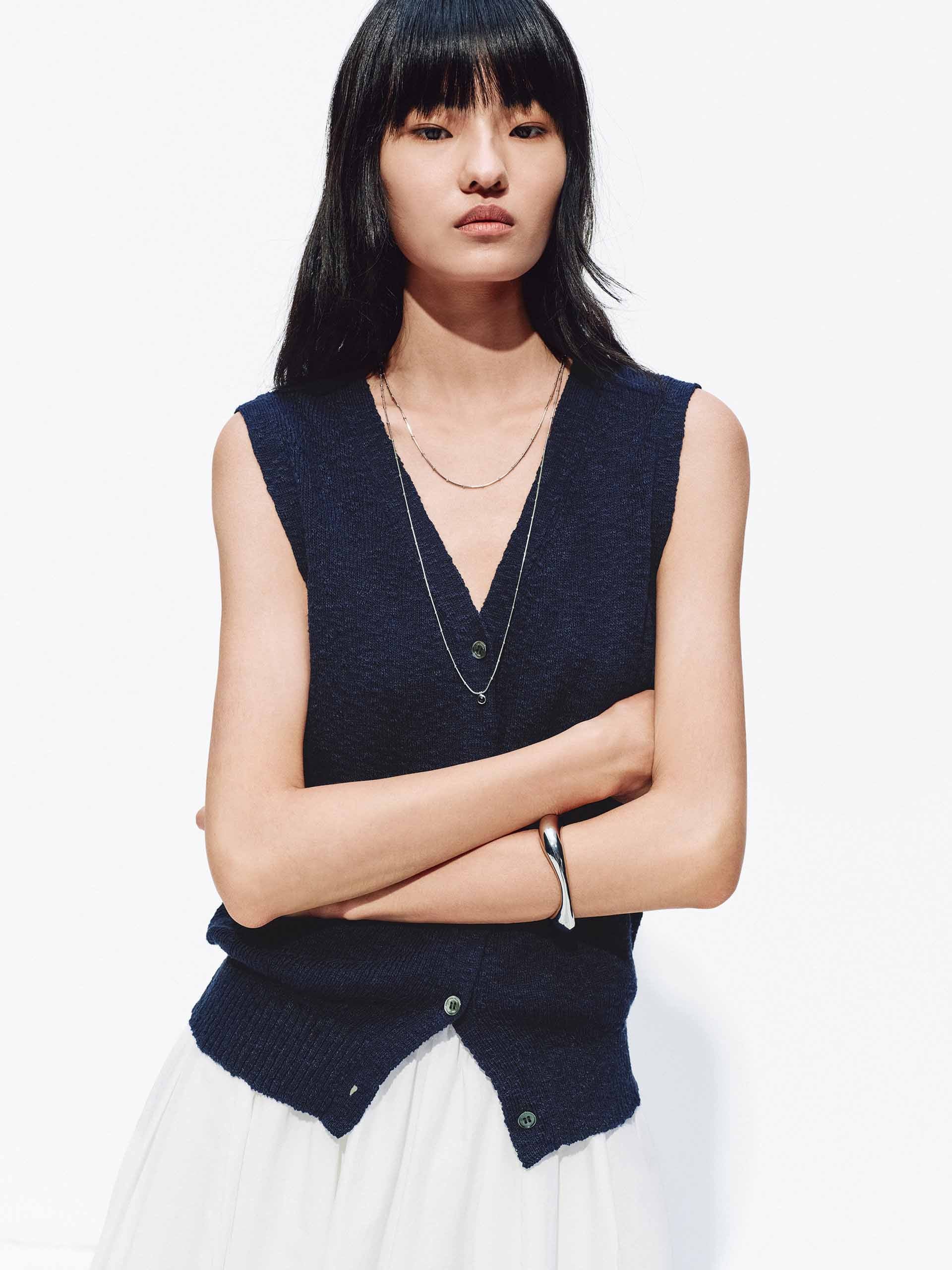 V-neck Sleeveless Knit Vest