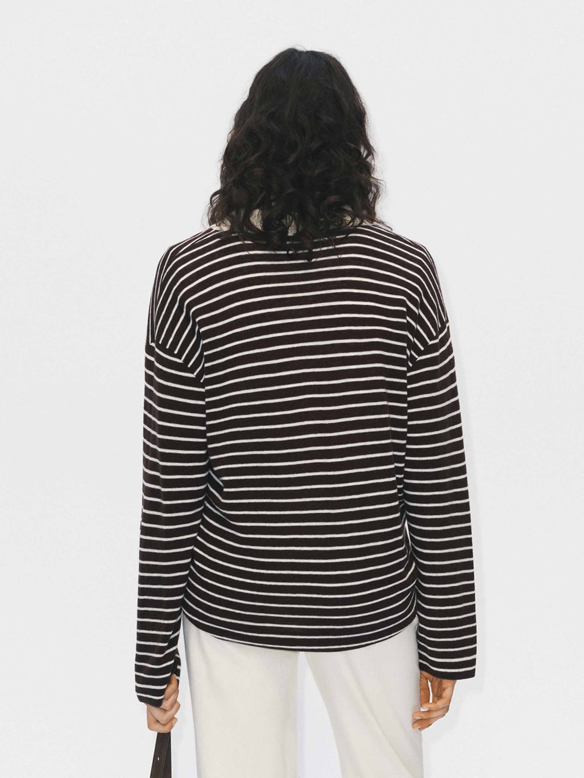 V-neck Striped Wool Sweater - Image 13