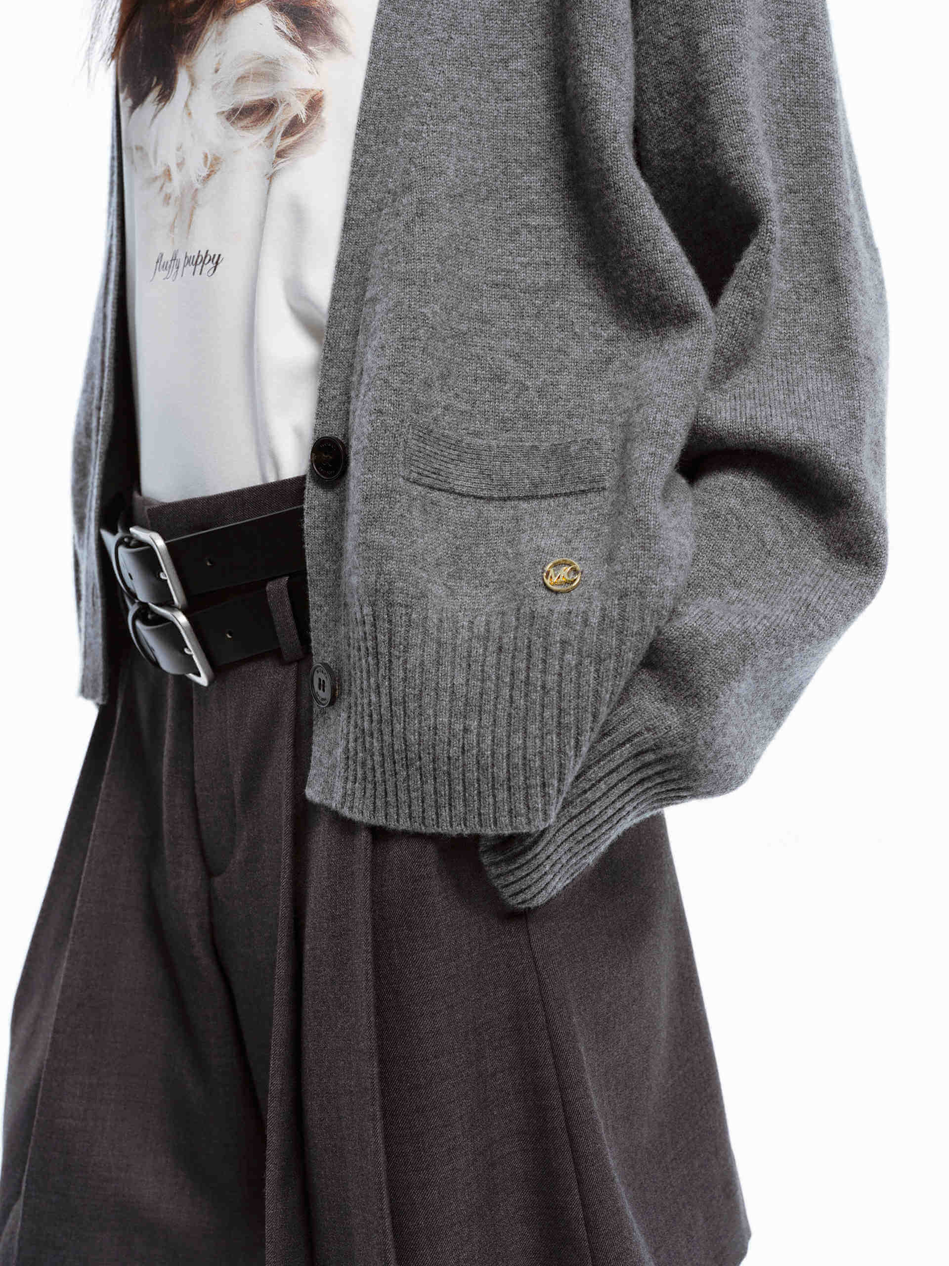 V-neck Wool Knit Cardigan - Image 11