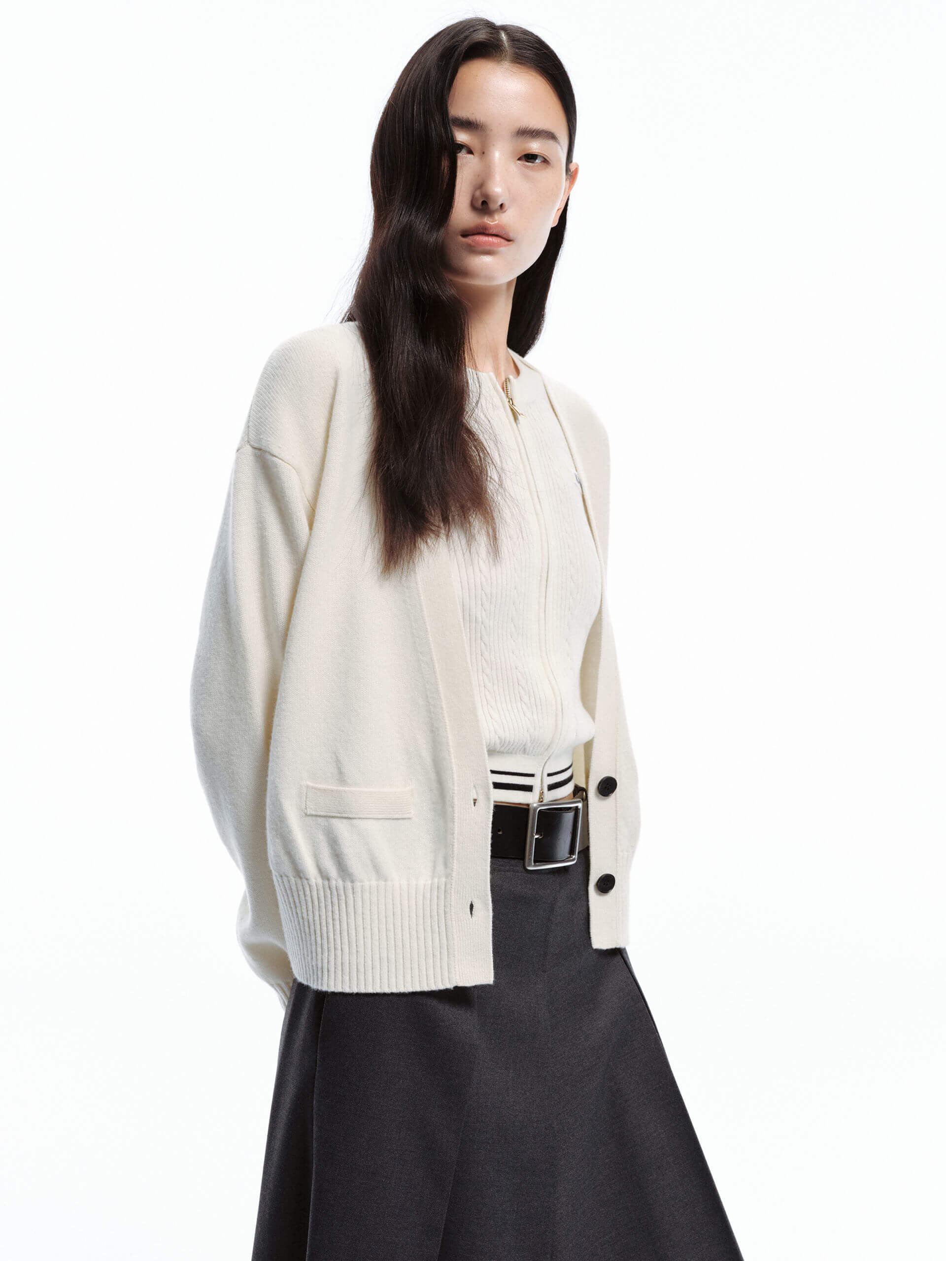 V-neck Wool Knit Cardigan - Image 18