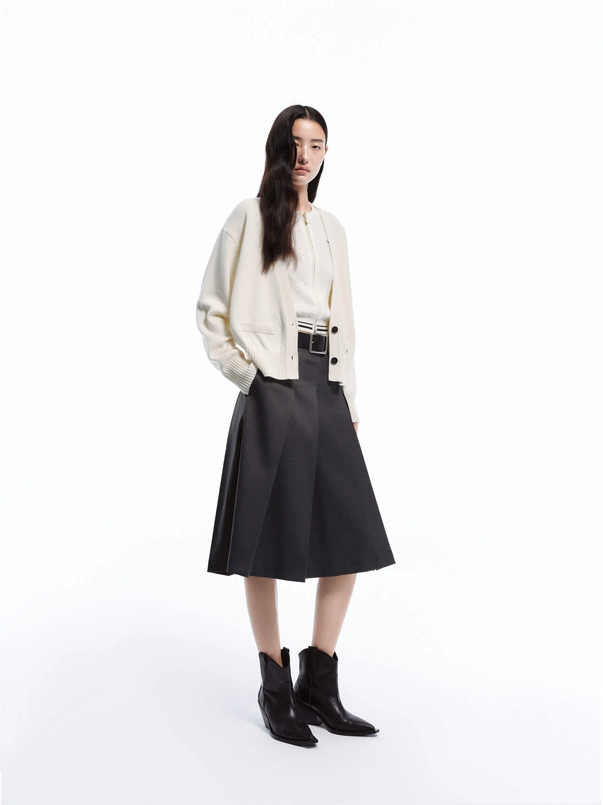 V-neck Wool Knit Cardigan - Image 19