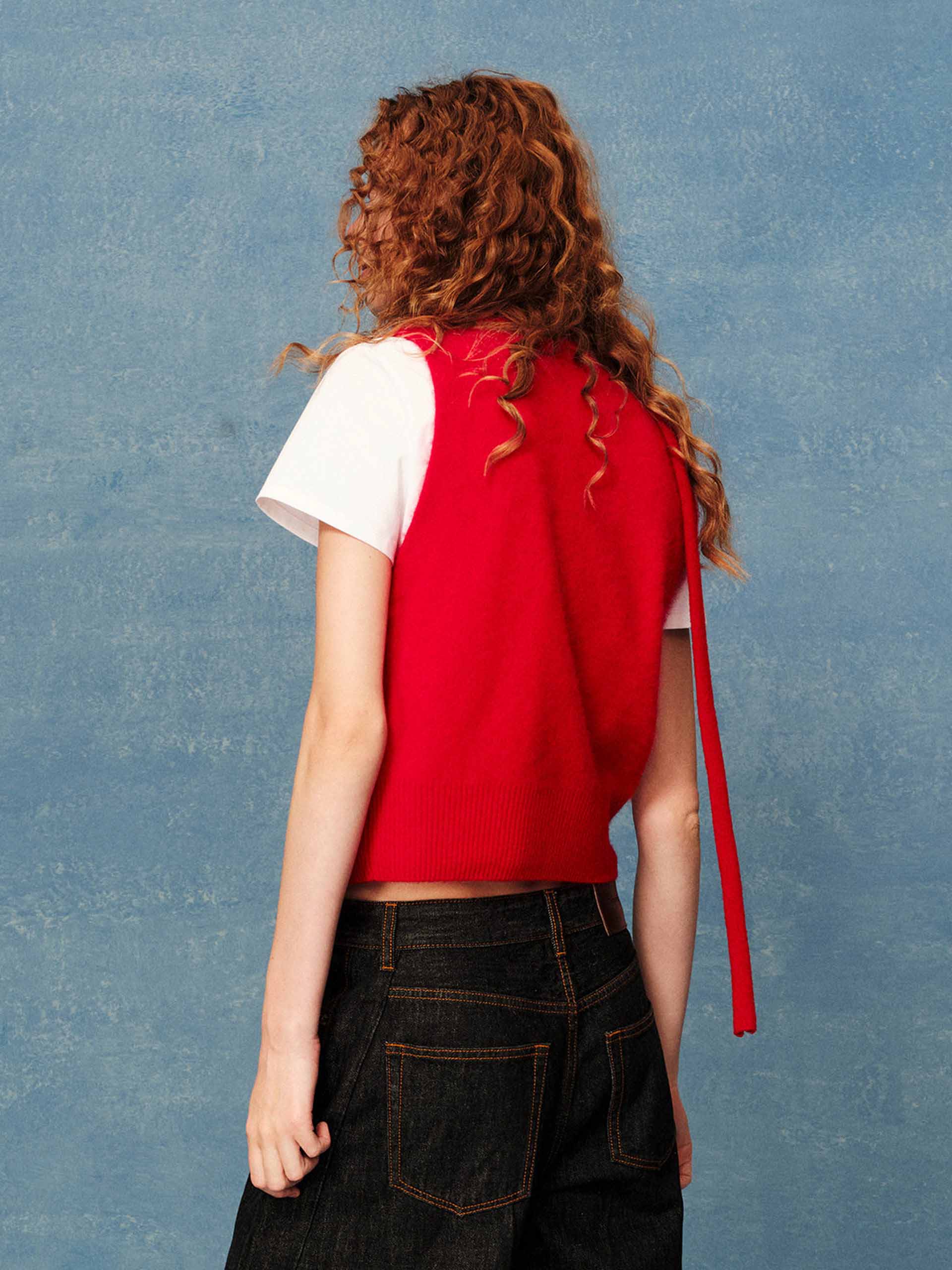 V-neck Wool Knit Vest - Image 6
