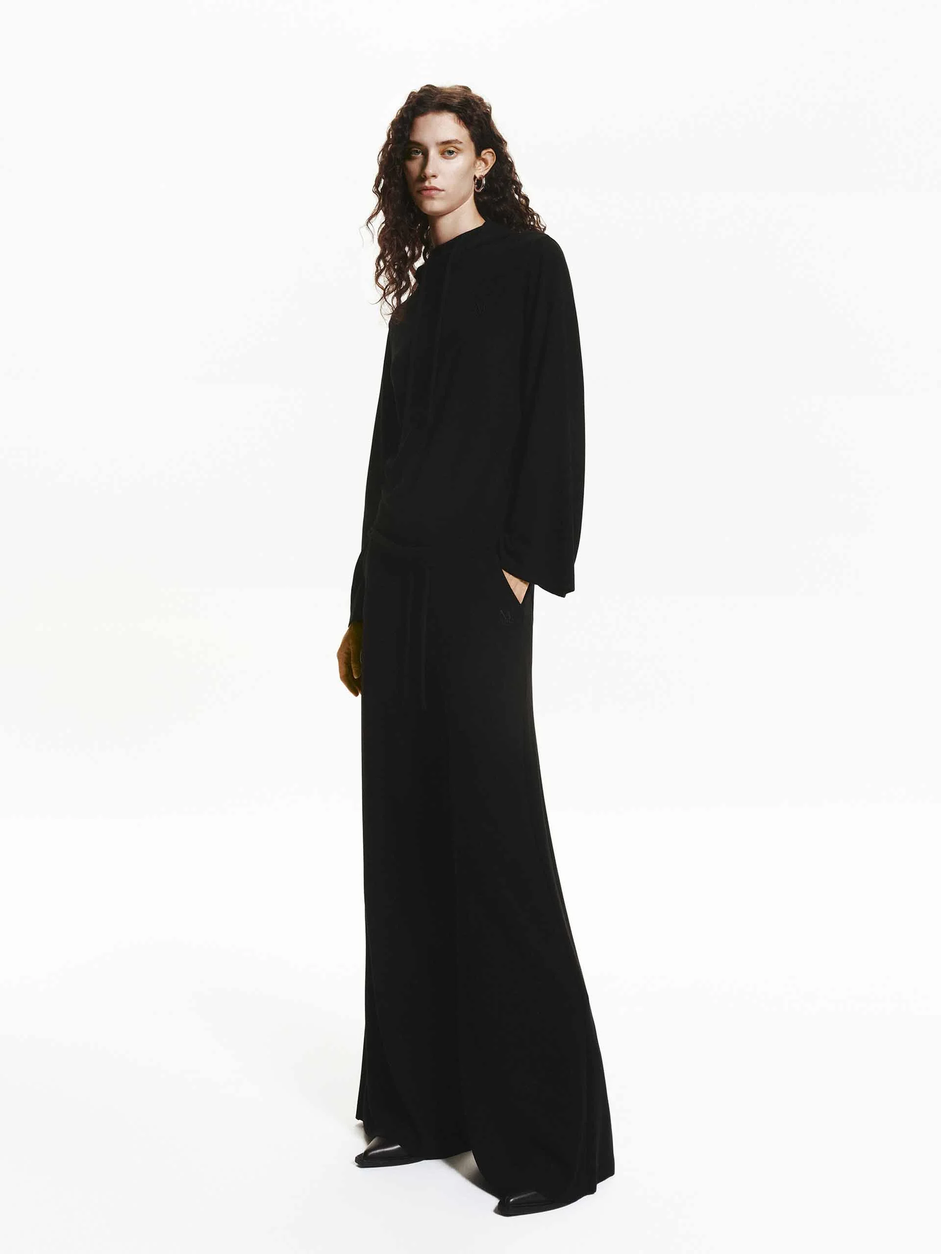 Velvet Hooded Sweatshirt - Image 10