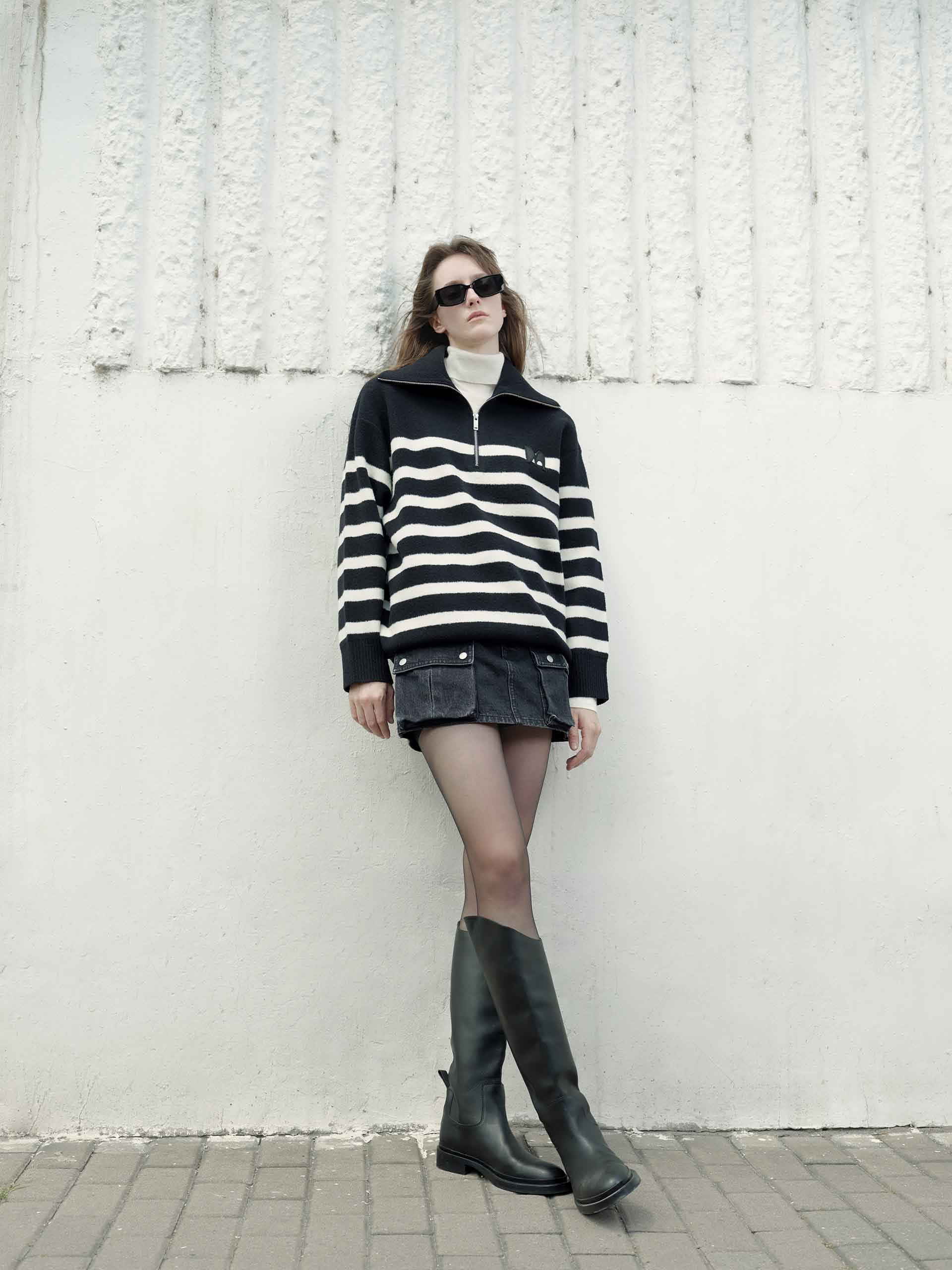 Wide Lapel Striped Sweater - Image 4