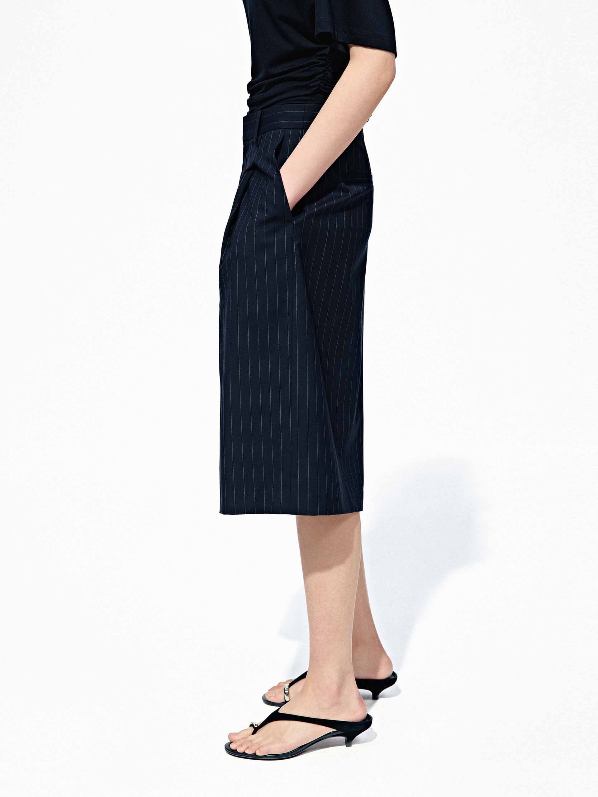 Wool Blend Cropped Shorts - Image 6