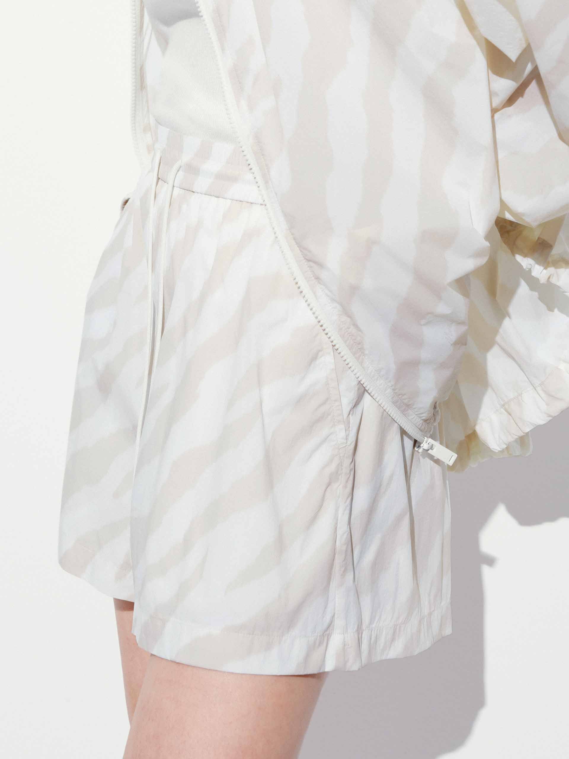 Zebra Pattern Elastic Shorts - Image 6
